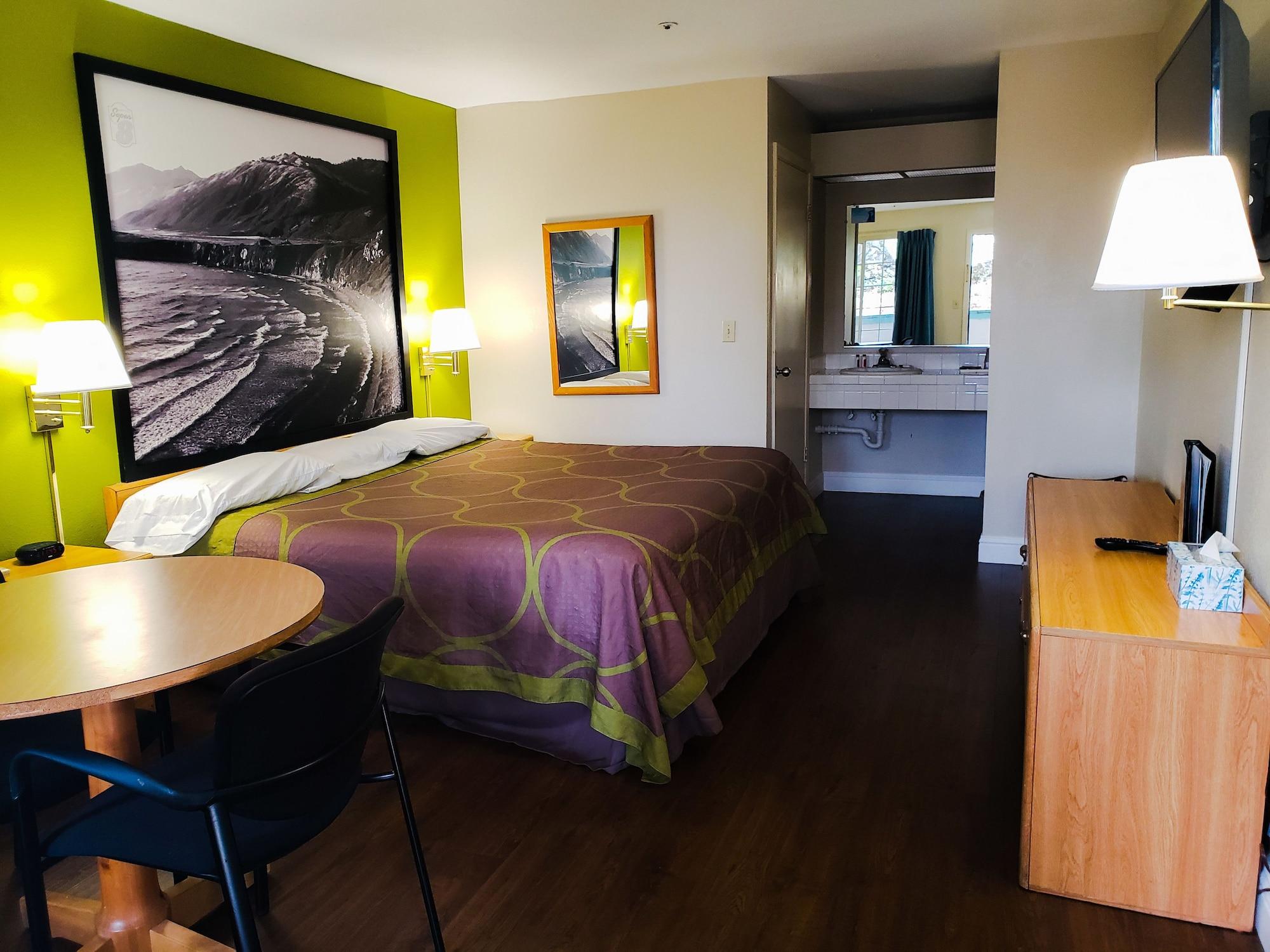 ซูเปอร์ 8 บาย วินด์แฮม ออเบิร์น Hotel ภายนอก รูปภาพ
