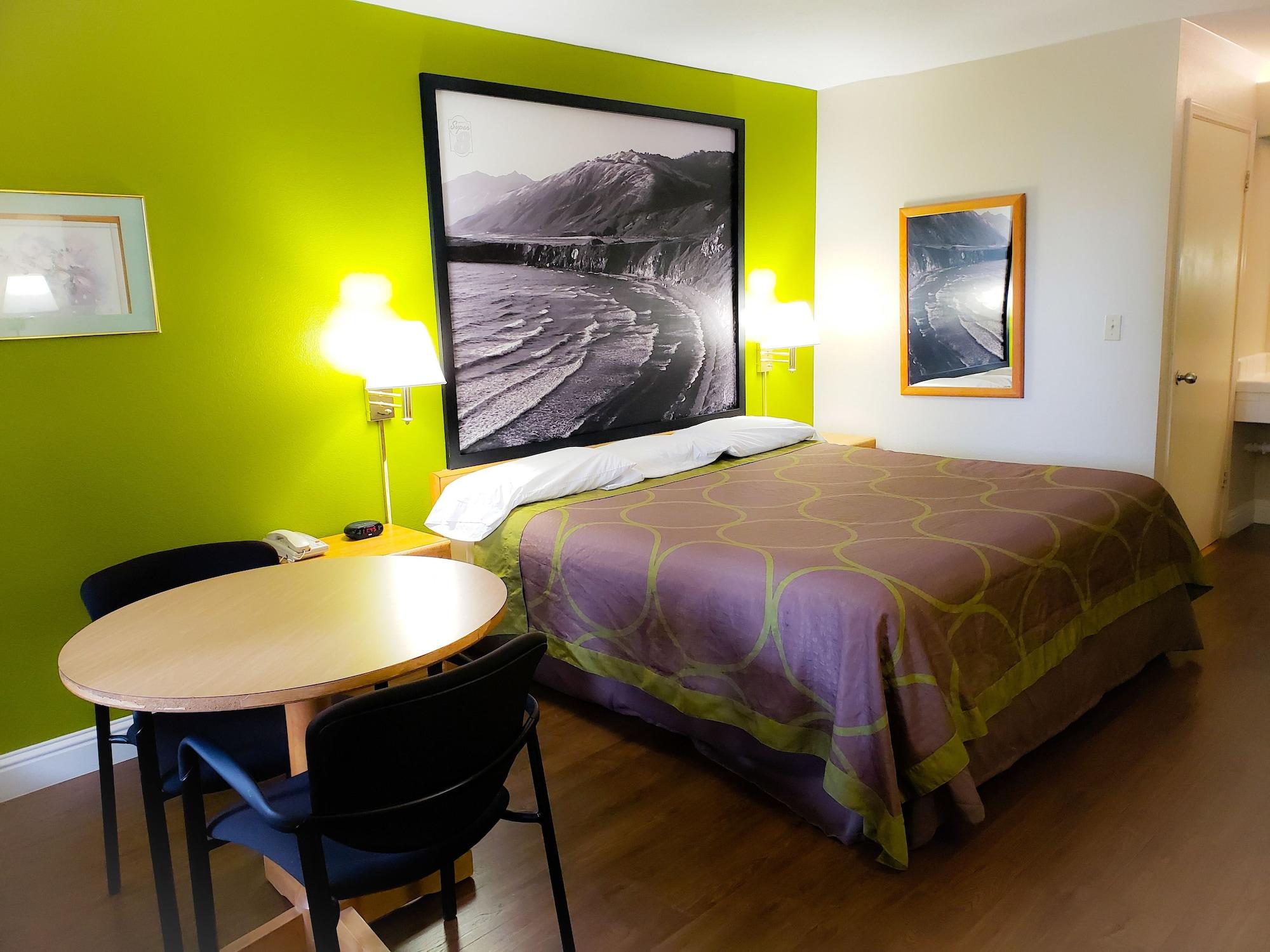 ซูเปอร์ 8 บาย วินด์แฮม ออเบิร์น Hotel ภายนอก รูปภาพ