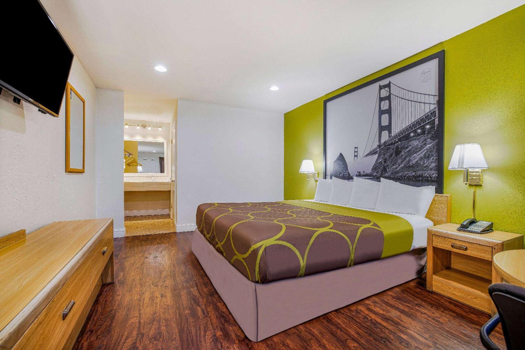 ซูเปอร์ 8 บาย วินด์แฮม ออเบิร์น Hotel ภายนอก รูปภาพ