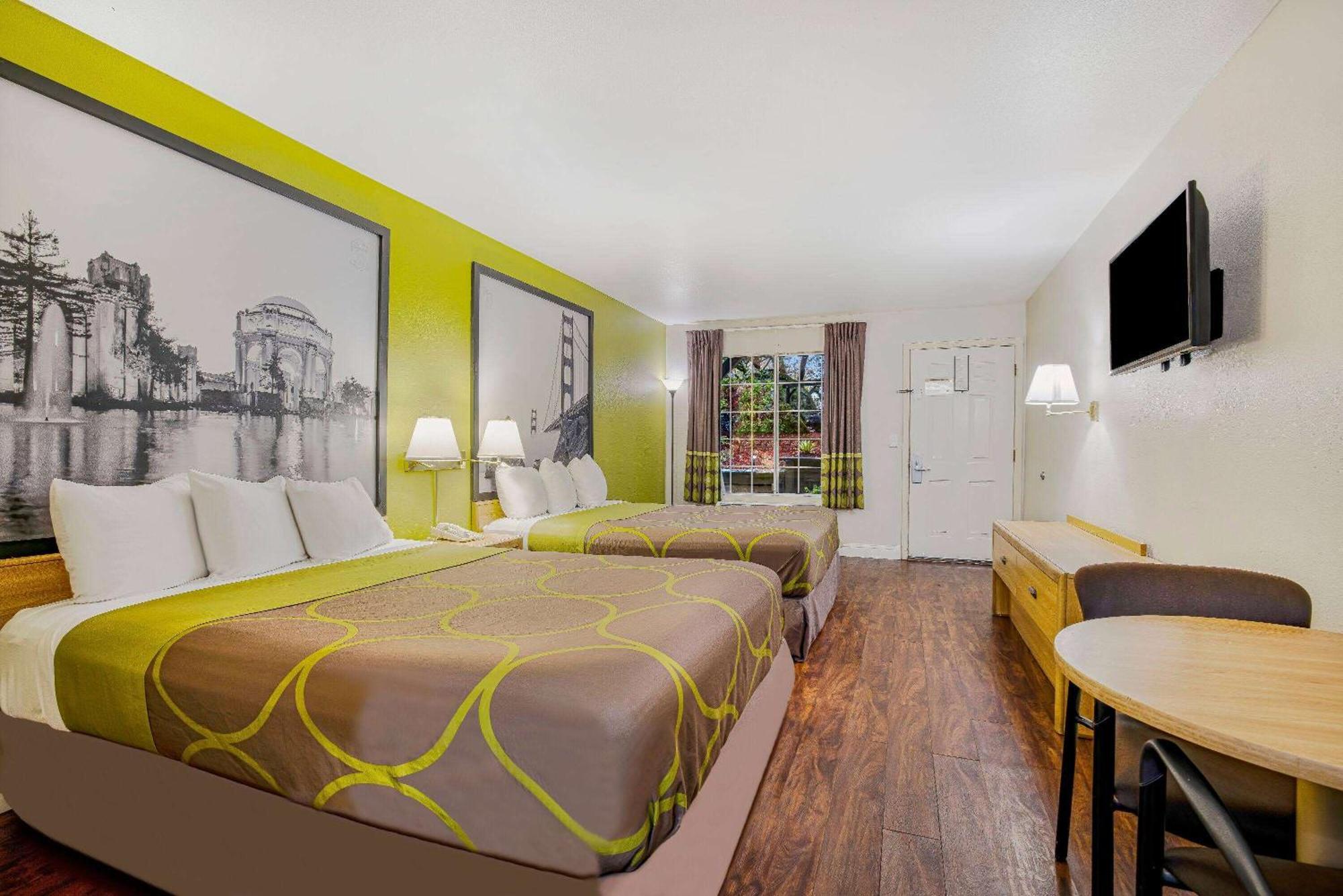 ซูเปอร์ 8 บาย วินด์แฮม ออเบิร์น Hotel ภายนอก รูปภาพ